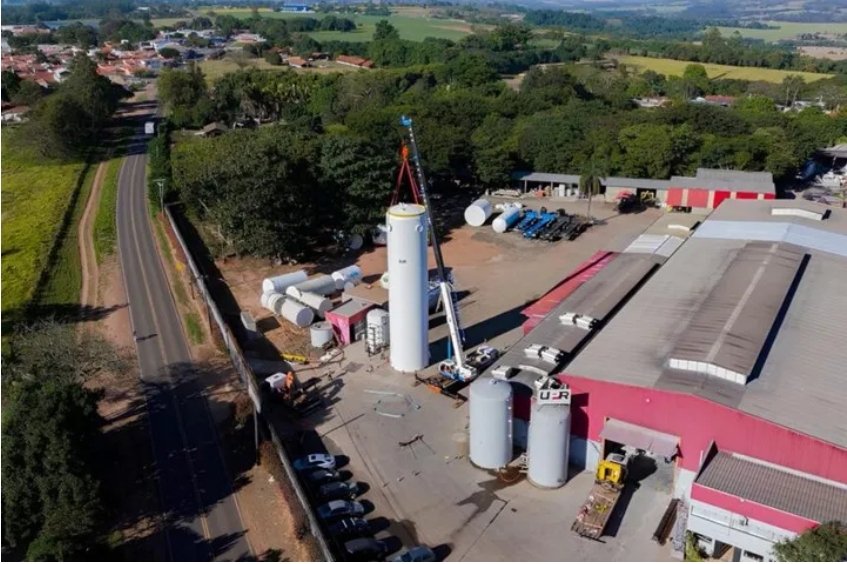 Brazil's UPR has broken through technological limits and successfully developed a 22-meter-class monolithic fiberglass giant food storage tank.