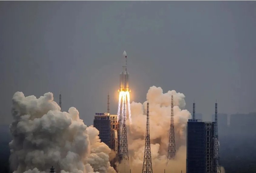 What are the applications of high-silica fiberglass in aerospace?